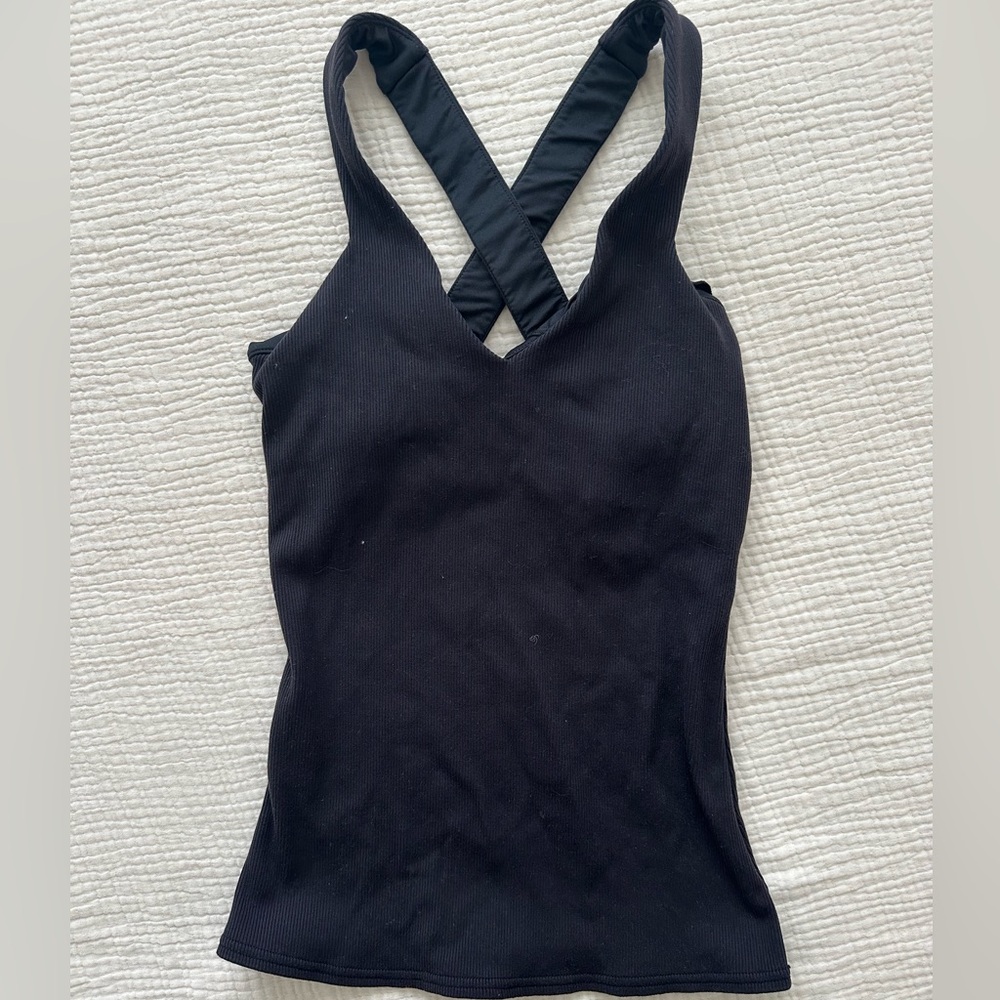 Alo yoga elevate tank